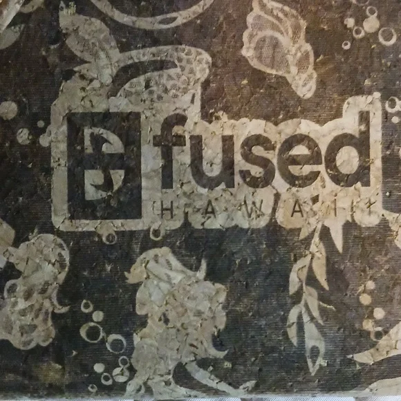 🌈EUC🌈Fused Hawaii Cork Wallet with wrist strap. - Picture 3 of 4